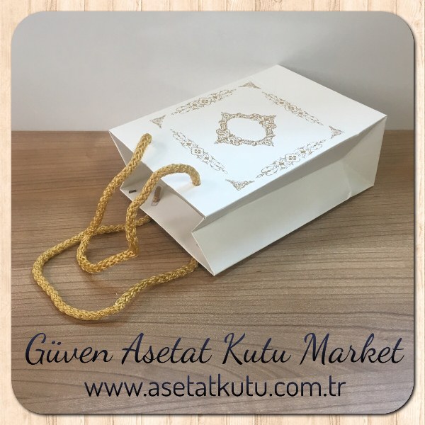 12x17x7 Ölçülü Beyaz Üzerine Gold Saray Desenli Karton Çanta