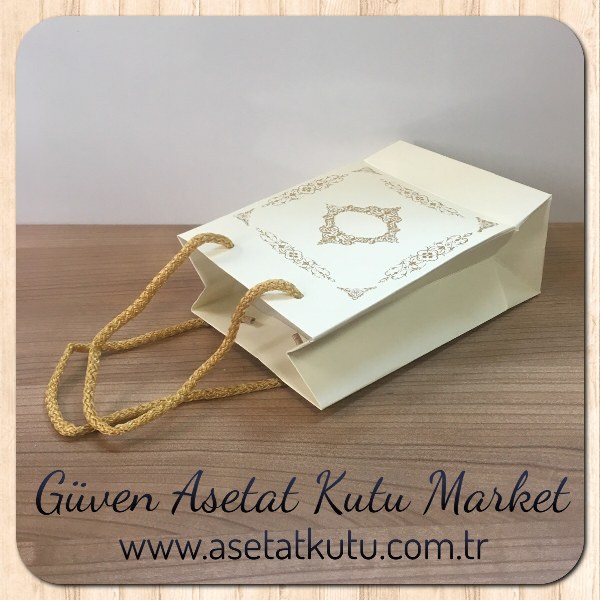 12x17x7 Ölçülü Krem Üzerine Gold Saray Desenli Karton Çanta