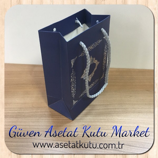 12x17x7 Ölçülü Lacivert Üzerine Gümüş Saray Desenli Karton Çanta