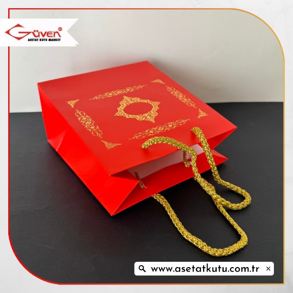 15.5x17x8 Kırmızı Üzerine Gold Saray Desenli Karton Çanta