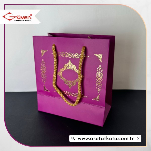 15.5x17x8 Mor Üzerine Gold Saray Desenli Karton Çanta