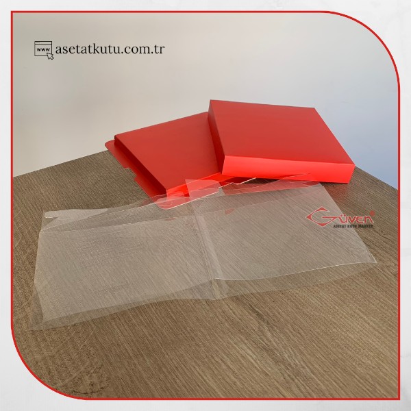 17x17x12.5 Kırmızı Karton ve Asetat Kutu (HM27)