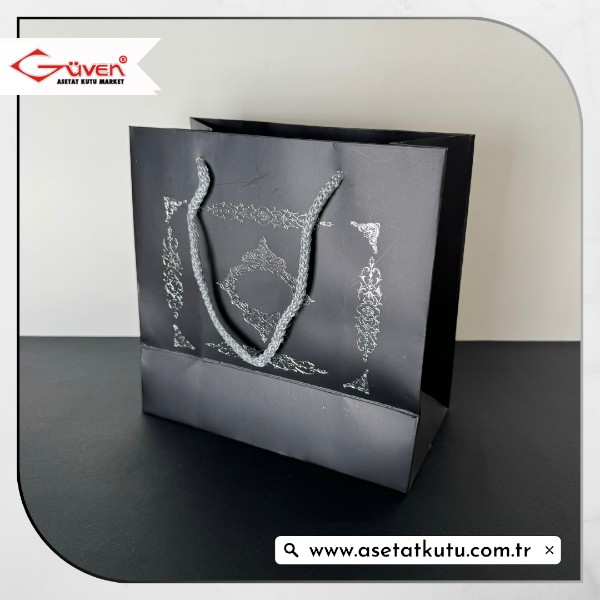 20x20x10 Siyah Üzerine Gümüş Saray Desenli Karton Çanta