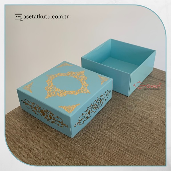 8x8x3.5 Mavi Üzeri Gold Saray Desenli Komple Karton Kutu