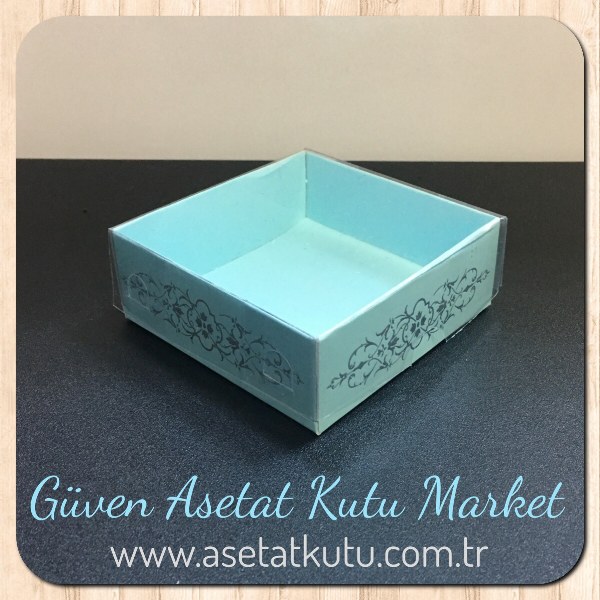 8x8x3 Altı Mavi Üzerine Gümüş Saray Desenli Karton, Üstü Asetat Kutu