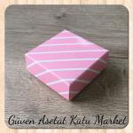 5x5x2.2 Pembe Beyaz Çizgili Komple Karton Kutu 5x5x2.2 Pembe Beyaz Çizgili Komple Karton Kutu